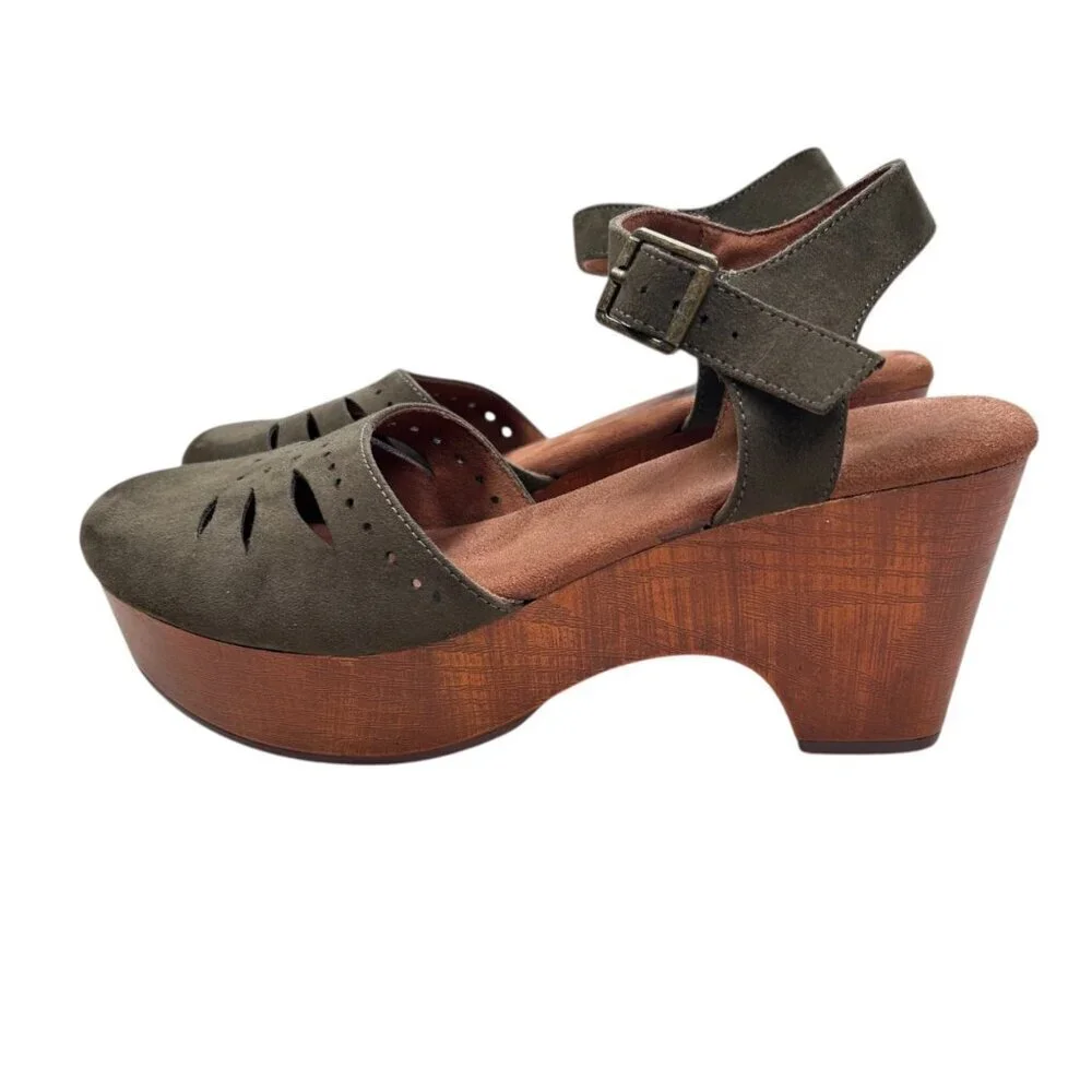 White Mountain Cassidy 9 Microsuede Platform Wedge Heel Clog Olive Retro Boho Ca